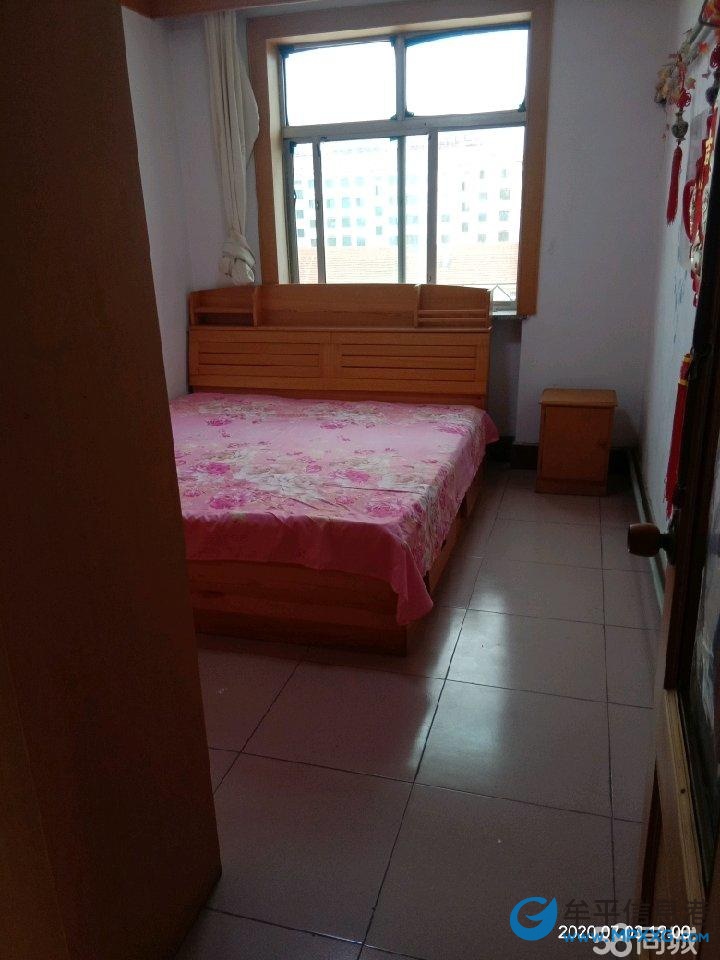 滨医对面领海公馆三楼110平出租