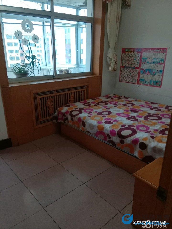 滨医对面领海公馆三楼110平出租