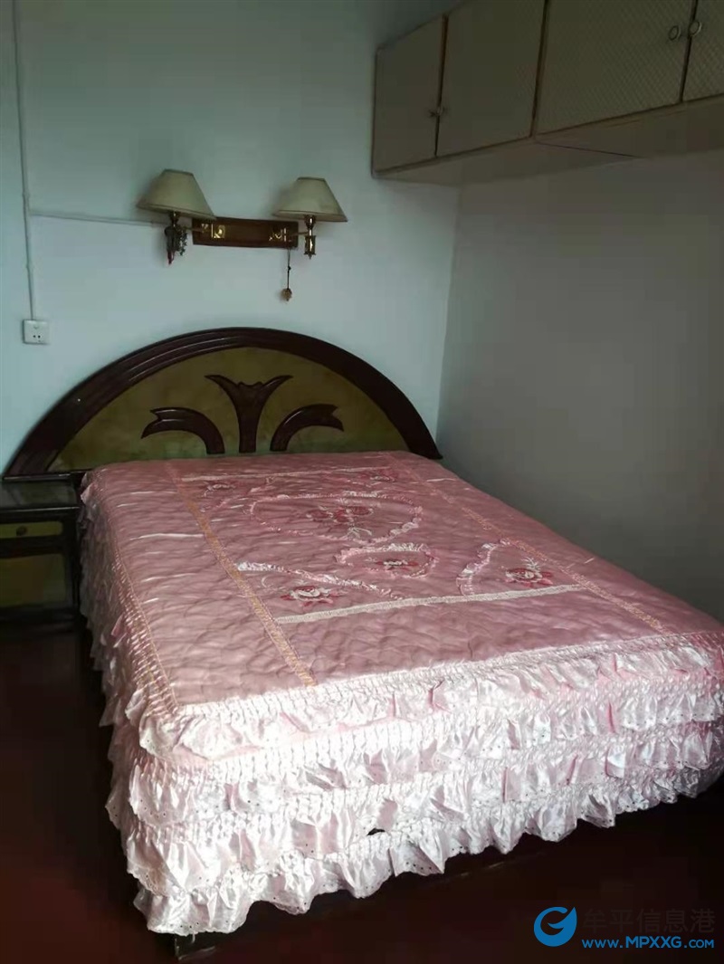 早市2楼家具家电齐全 800每月