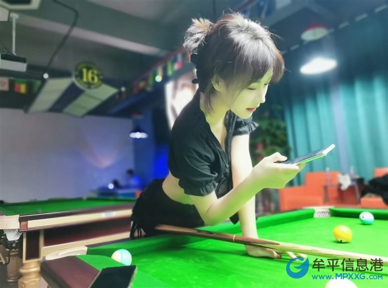 台球助教服务员