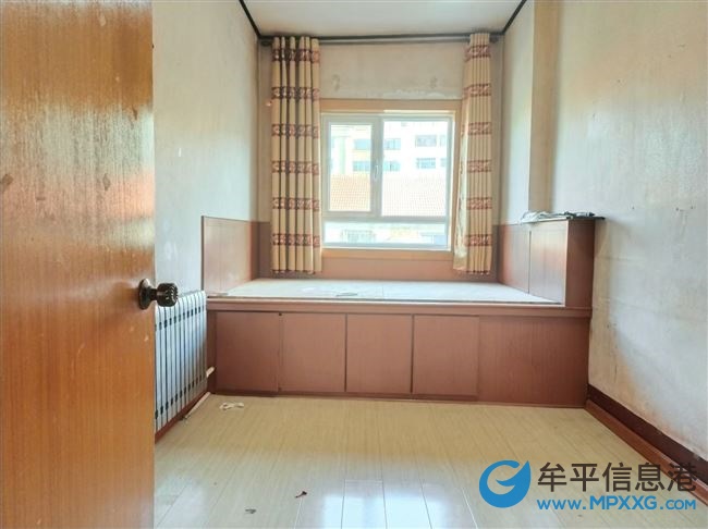 早市附近二楼65平两室两厅一卫出售