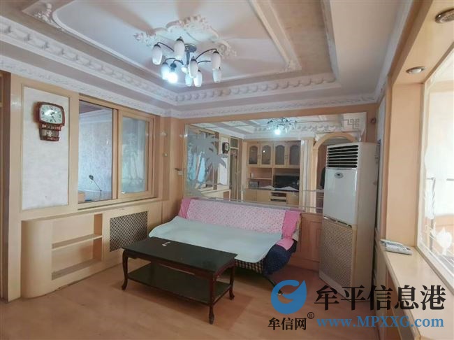 文化路小学附近四楼99平三室出租