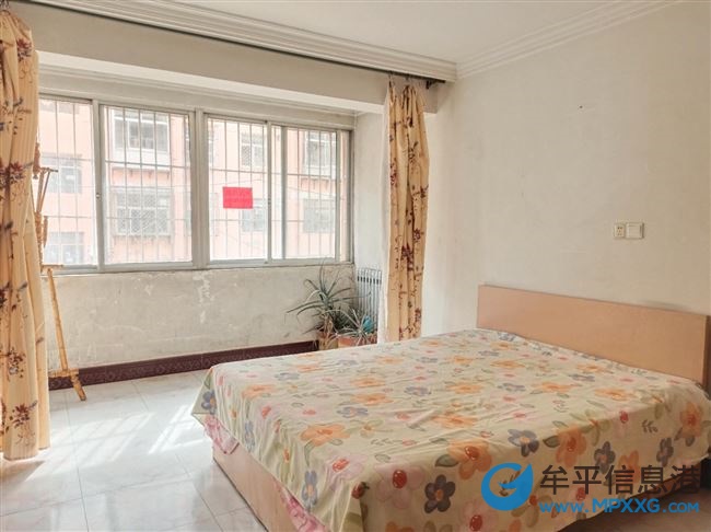 富苑新城多层二楼80平三室出租