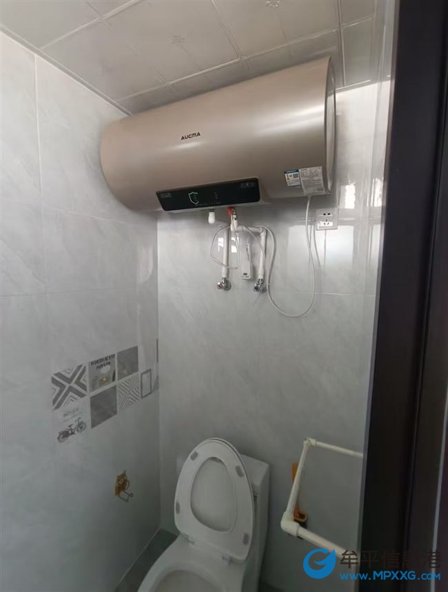 百合公馆电梯好楼层40平一居室精装出租