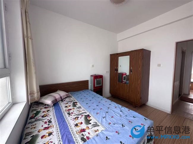 丰金和悦城112平三室精装房出租